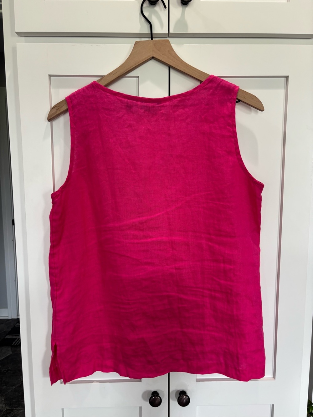 ✨Jones New York Hot Pink Sleeveless Linen Henley Tank - Picture 4 of 7
